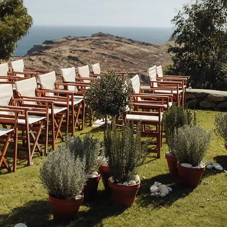 On The Rocks - Whole Estate - 5 3 Pools *