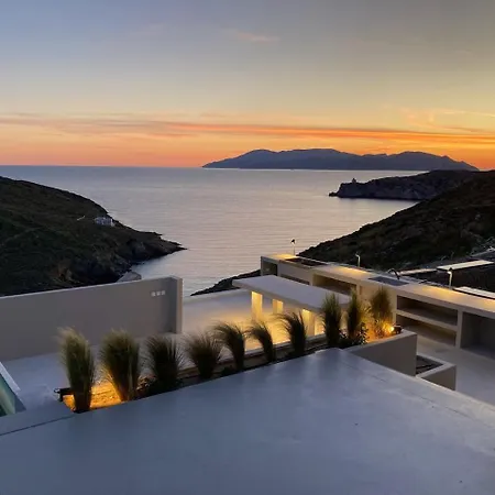 On The Rocks - Whole Estate - 5 3 Pools *