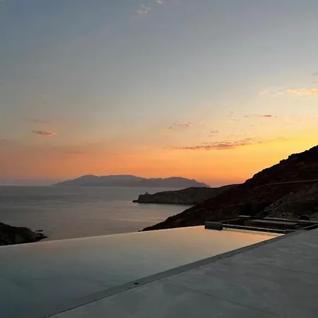 On The Rocks - Whole Estate - 5 3 Pools Casa rural *