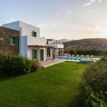 On The Rocks - Whole Estate - 5 3 Pools Casa rural *